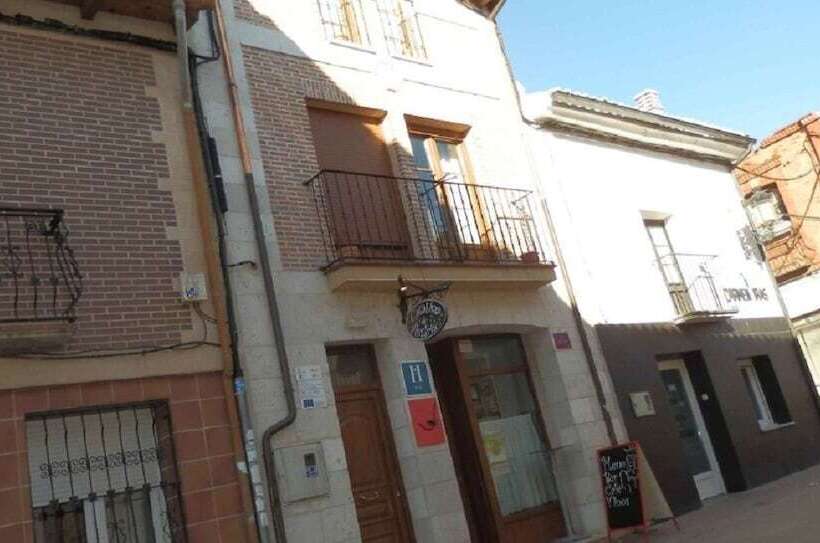 פנסיון Hostal Catalina De Austria