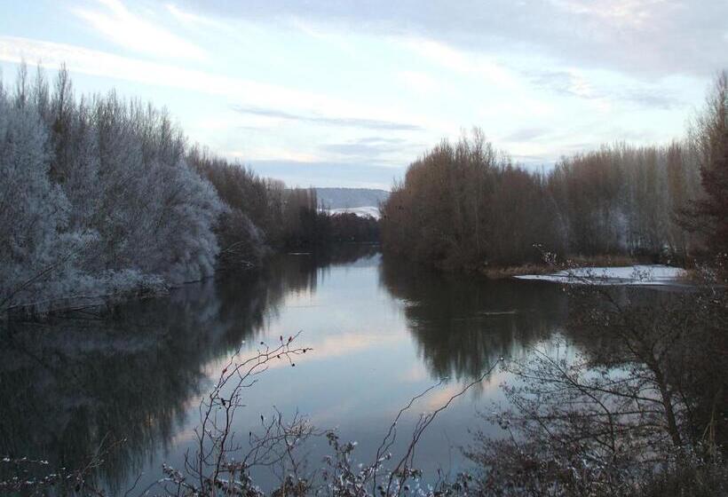 פנסיון Hostal Catalina De Austria