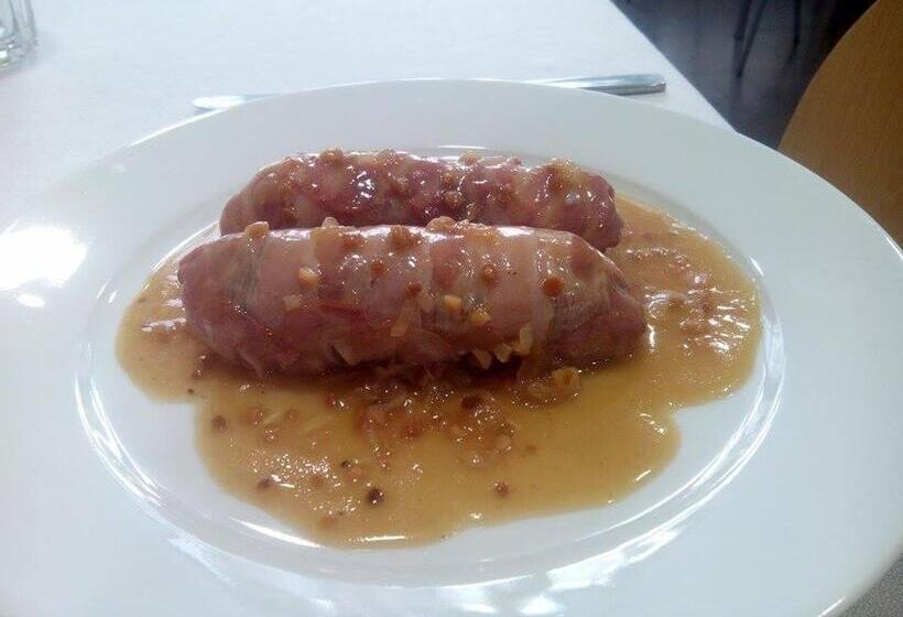 פנסיון Hostal Catalina De Austria