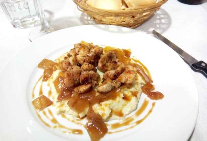 膳宿费 Hostal Catalina De Austria
