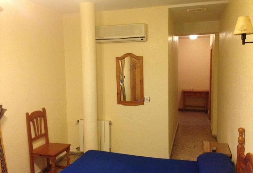 بنسيون Hostal Delfin Verde