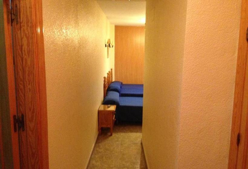 بنسيون Hostal Delfin Verde