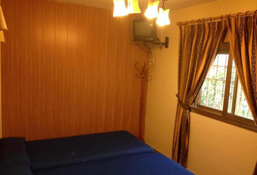 بنسيون Hostal Delfin Verde