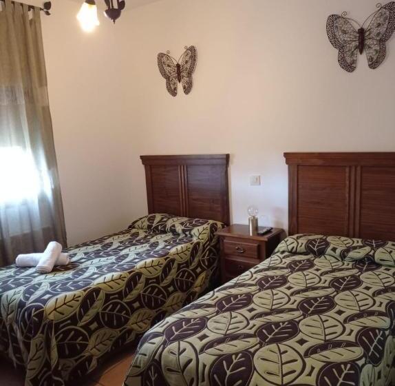 ペンション Hostal El Hayedo