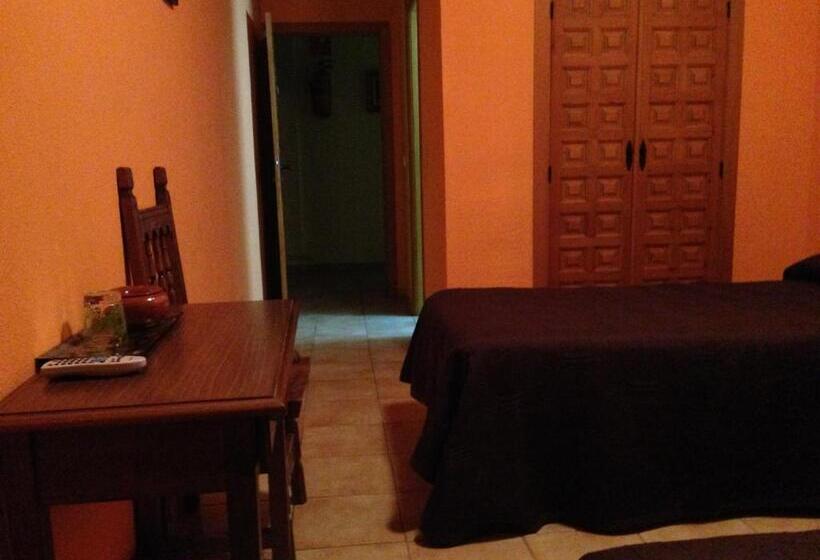 ペンション Hostal El Hayedo