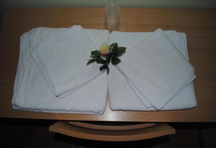 بنسيون Hostal La Cortijana