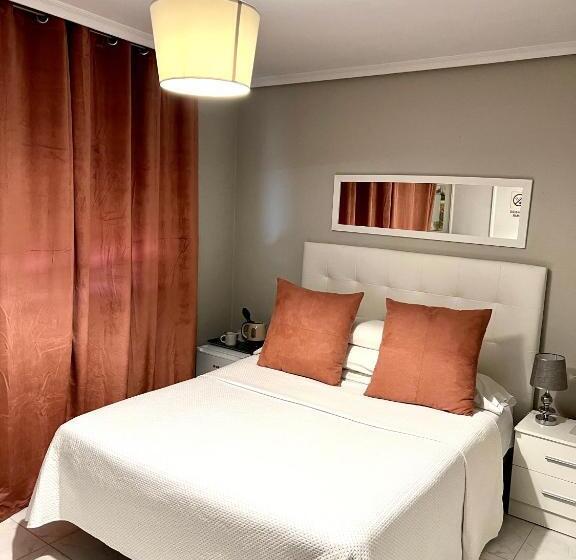 پانسیون Hostal La Picota