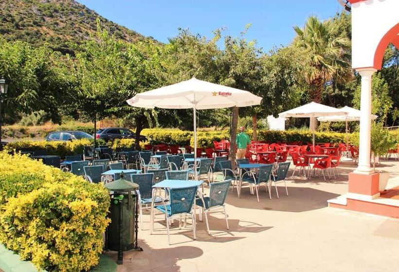 펜션 Hostal La Zamora