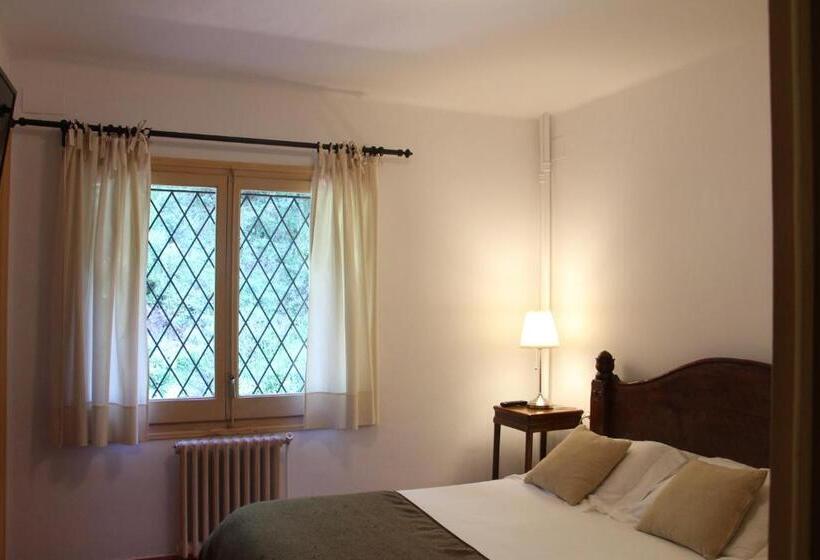 펜션 Hostal L´ou De Reig