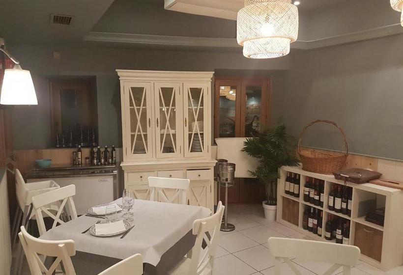 پانسیون Hostal Mesón Castilla