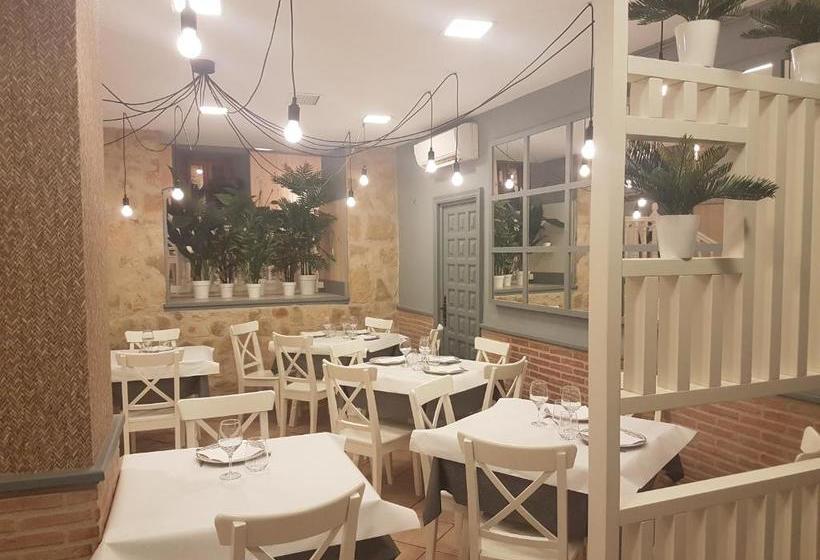 پانسیون Hostal Mesón Castilla