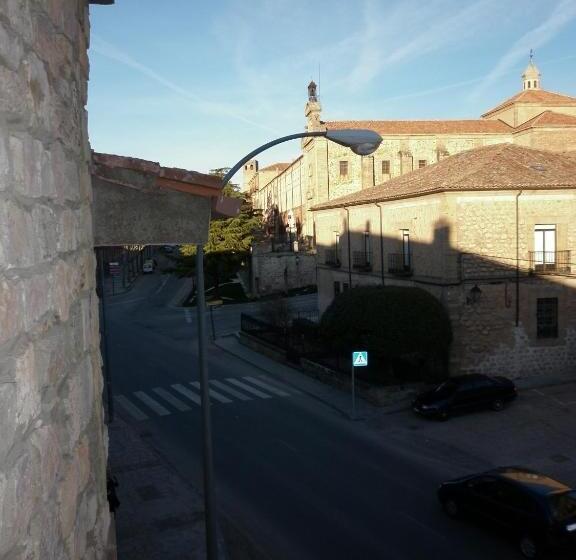 پانسیون Hostal Mesón Castilla