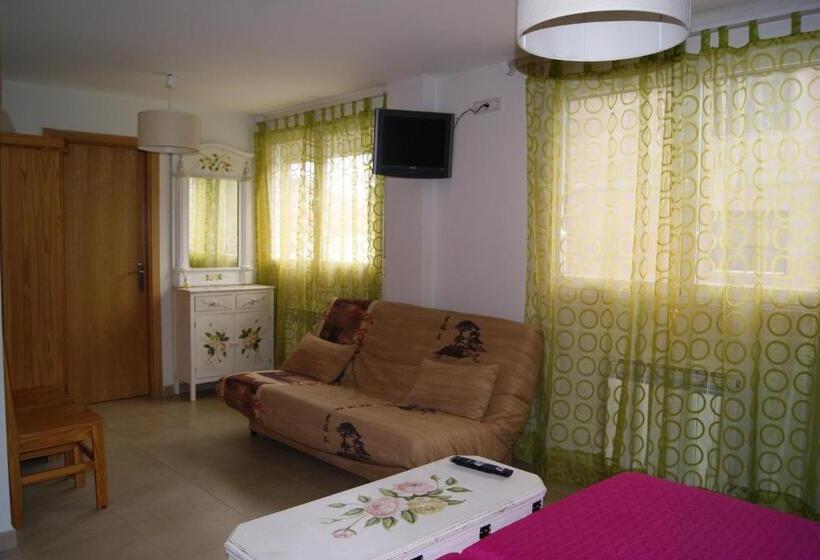 Пансион Hostal Peñacárdena