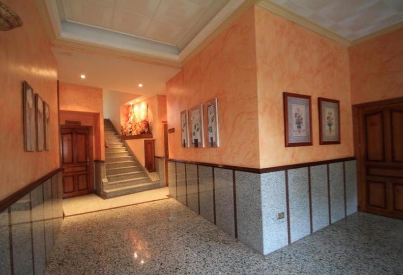 פנסיון Hostal Restaurante Cuatro Caminos