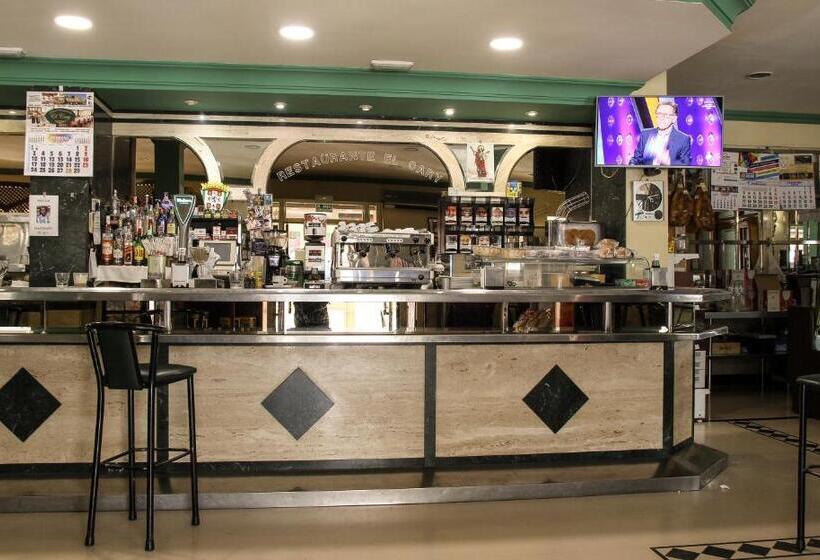 Пансион Hostal Restaurante El Cary