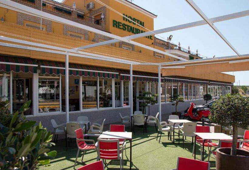 Пансион Hostal Restaurante El Cary