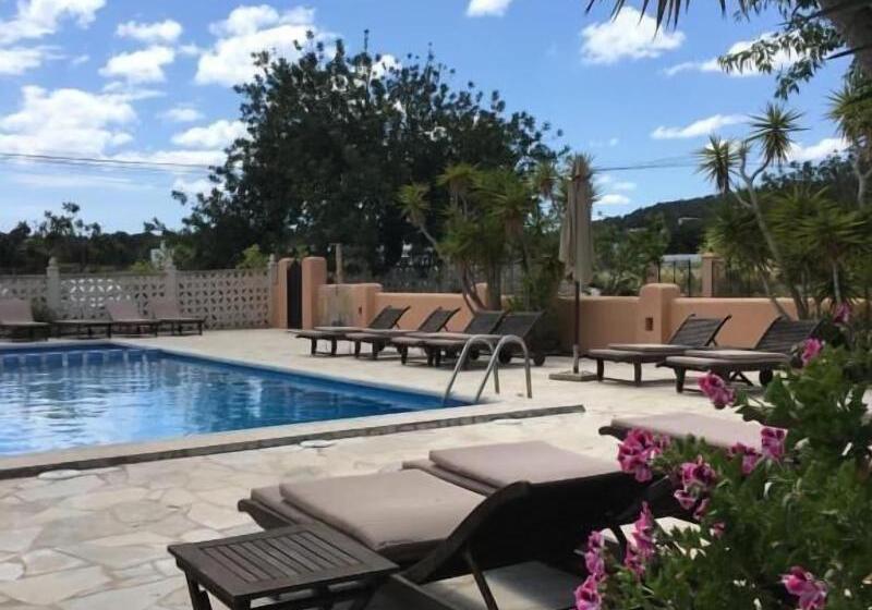 פנסיון Hostal Restaurante Pou Des Lleó