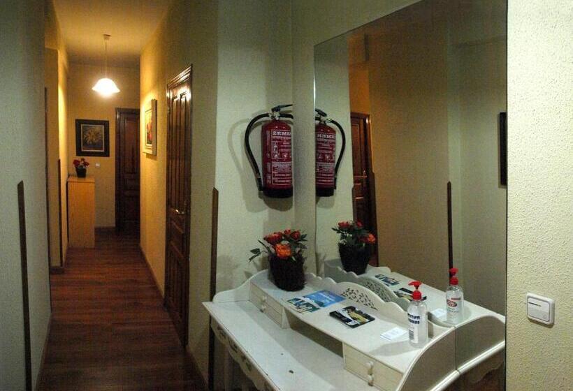 Pensión Plaza Del Ayuntamiento