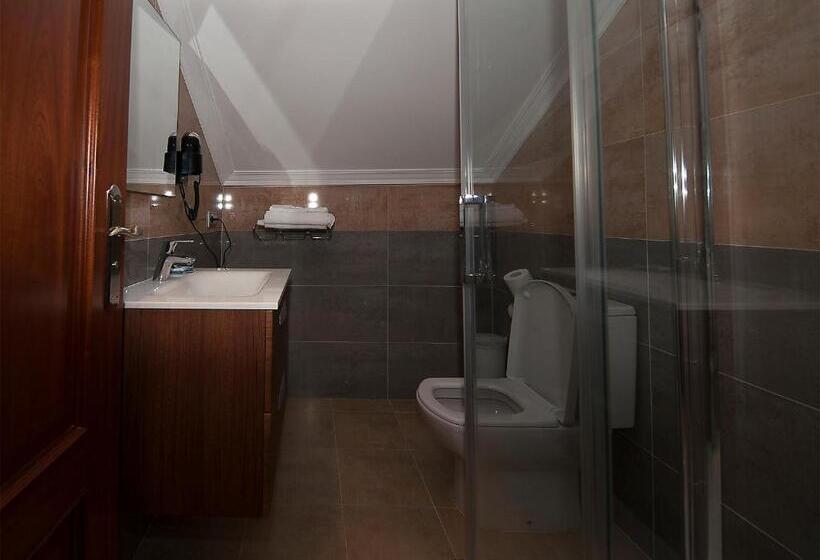 Pensión Residencia A Cruzán