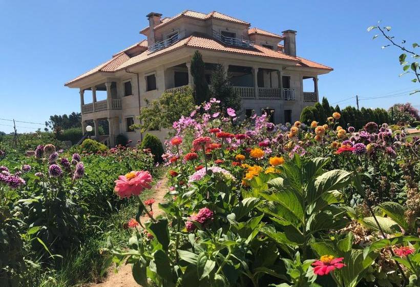 Pensión Residencia A Cruzán