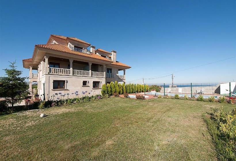 Pensión Residencia A Cruzán