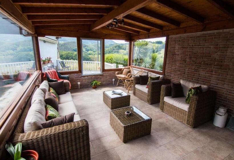 پانسیون Tolare Berri