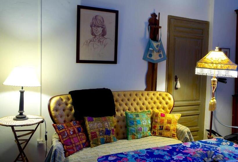 هاستل Olmitos 3, Casa Palacio Real Piedad