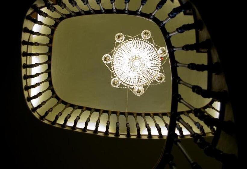 هاستل Olmitos 3, Casa Palacio Real Piedad