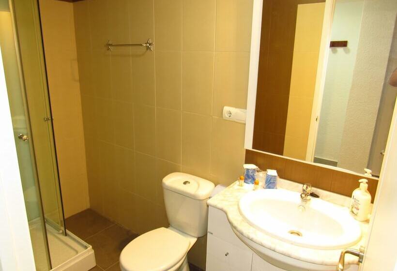 فندق Restaurante Rural Cau Blanch