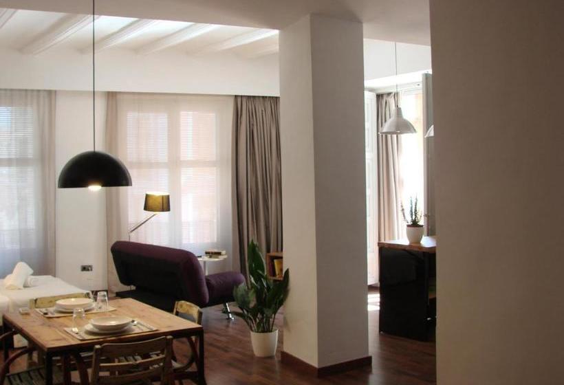 Las Coles Apartasuites