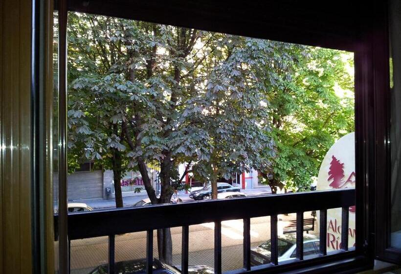 פנסיון Alojamientos Río Cares