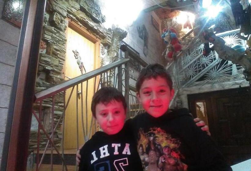 Пансион Anahuaska Art Suites Temáticas