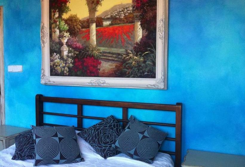 פנסיון Boutique Hotel Davallada- Adults Only