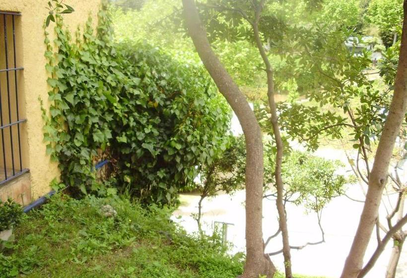 بنسيون Camping Masnou