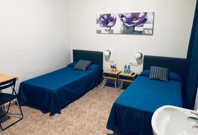 펜션 Hostal Carlos Iii