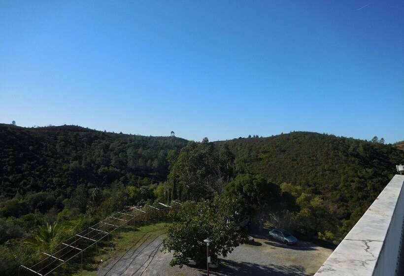 膳宿费 Casa De Hóspedes Granifóia