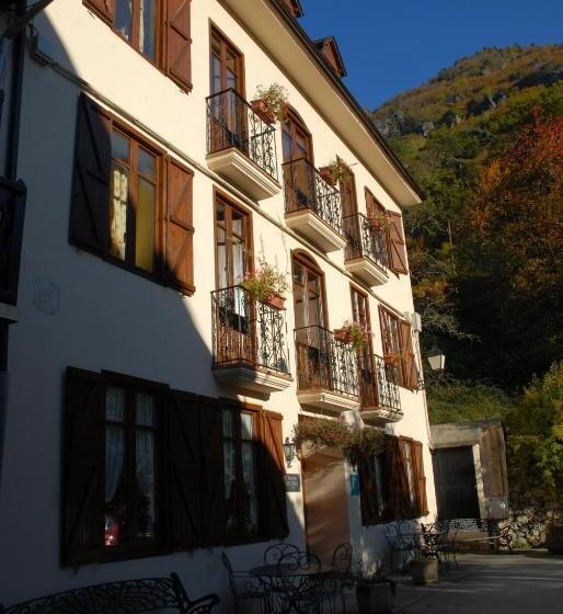 פנסיון Casa Es Neres