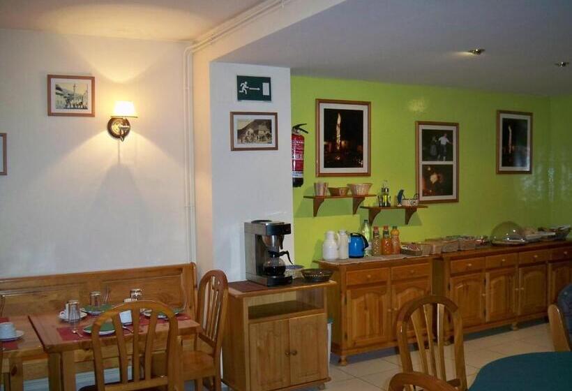 פנסיון Casa Es Neres