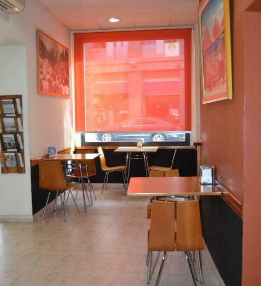 پانسیون Hostal Bartis