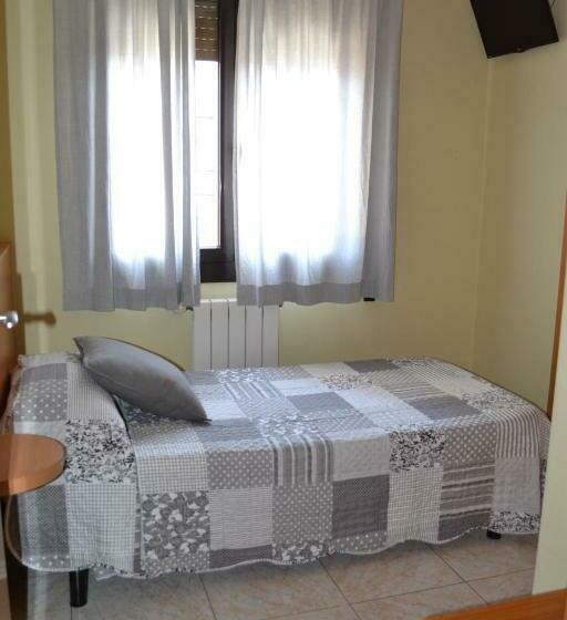 پانسیون Hostal Bartis