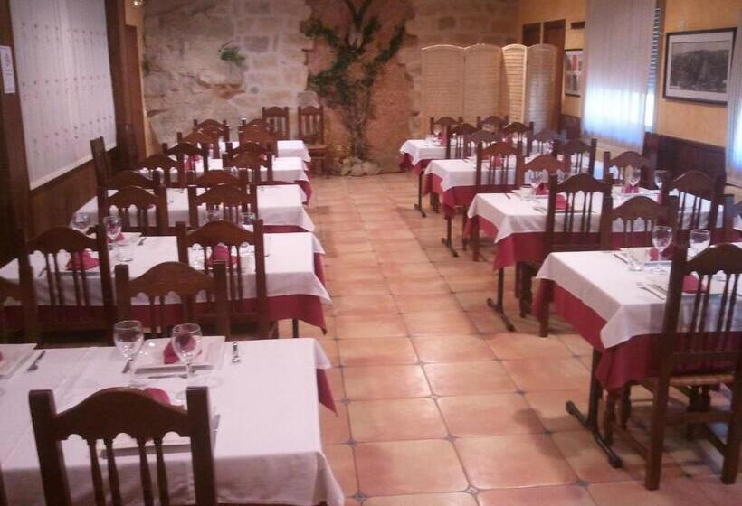 Пансион Hostal Can Barrina