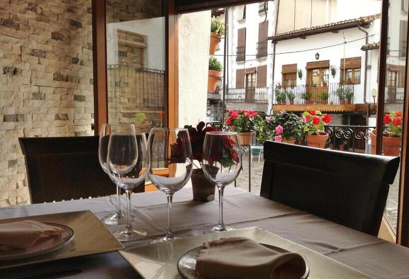 펜션 Hostal Cerezo 2