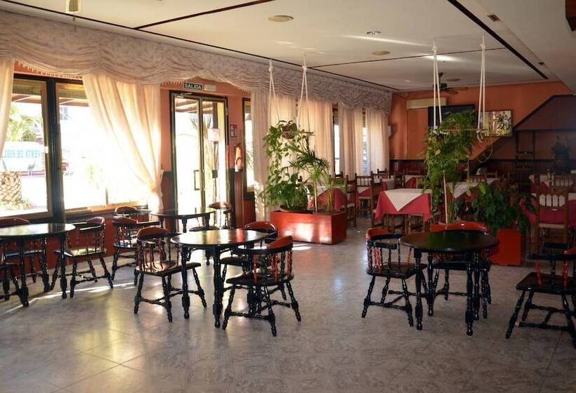 بنسيون Hostal La Dehesa Del Valle Pedroches