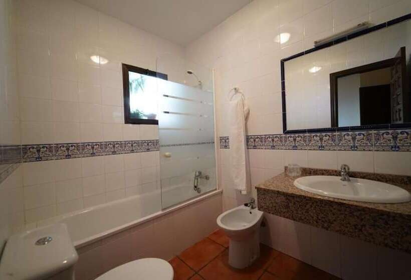 بنسيون Hostal La Dehesa Del Valle Pedroches