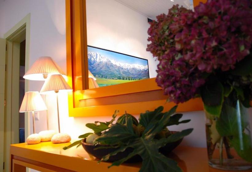 پانسیون Hostal El Cardenillo