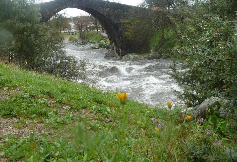 پانسیون Hostal El Cardenillo
