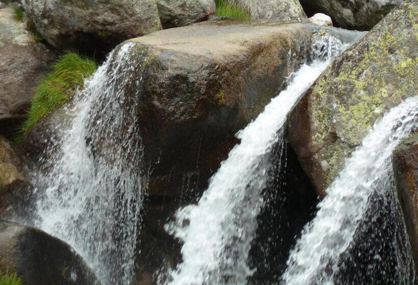 پانسیون Hostal El Cardenillo