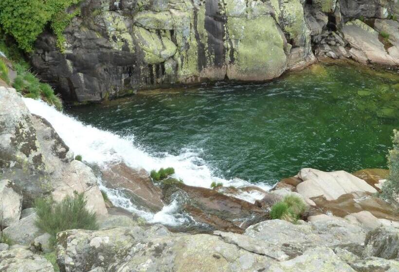 پانسیون Hostal El Cardenillo