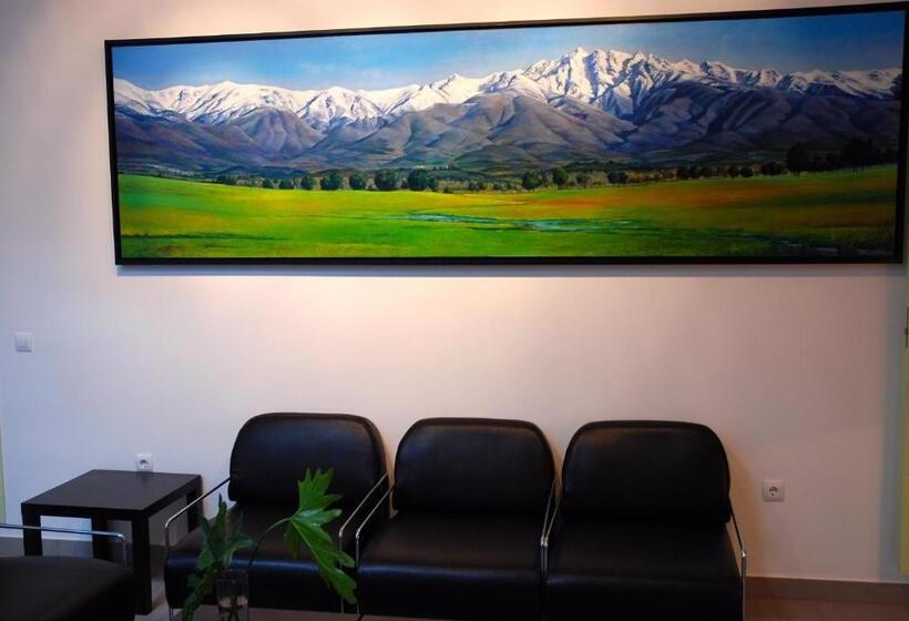 پانسیون Hostal El Cardenillo