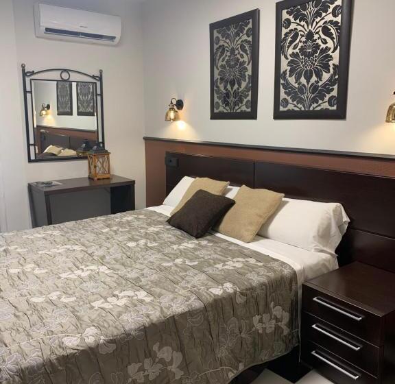 بنسيون Hostal El Lechuguero